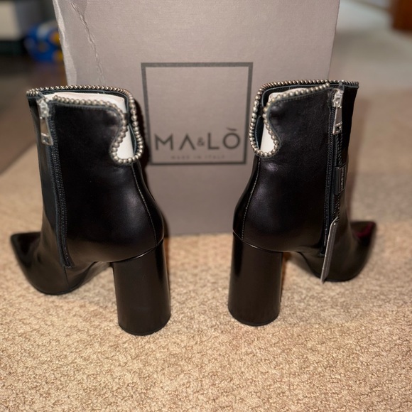 ~*NWT*~ Ma&Lo Women's Sleek Black Ankle Boots - Picture 3 of 8